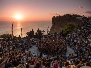 4 Hari 3 Malam Uluwatu Kintamani