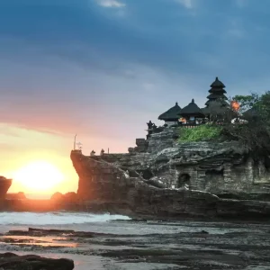 Paket Tour Tanah Lot Uluwatu